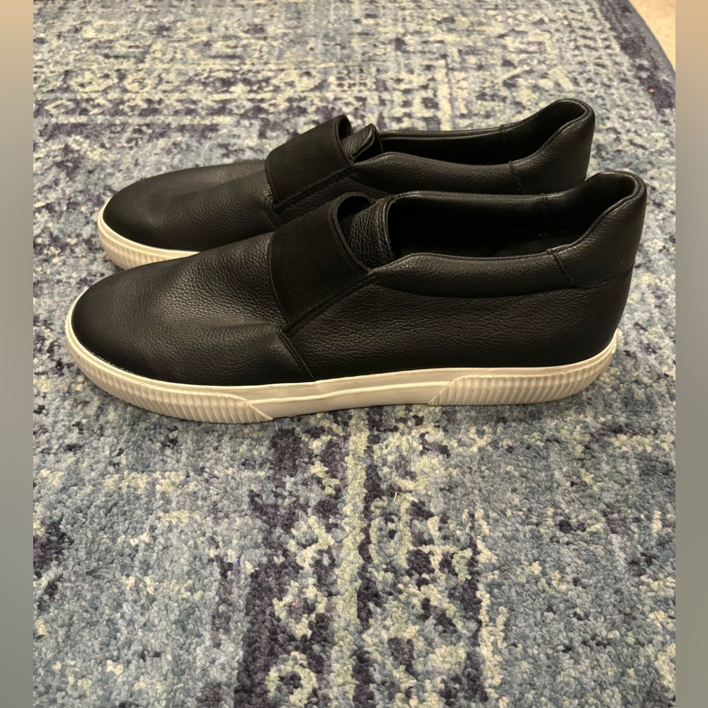 NWOT Vince. Men’s Leather Slip On Shoes